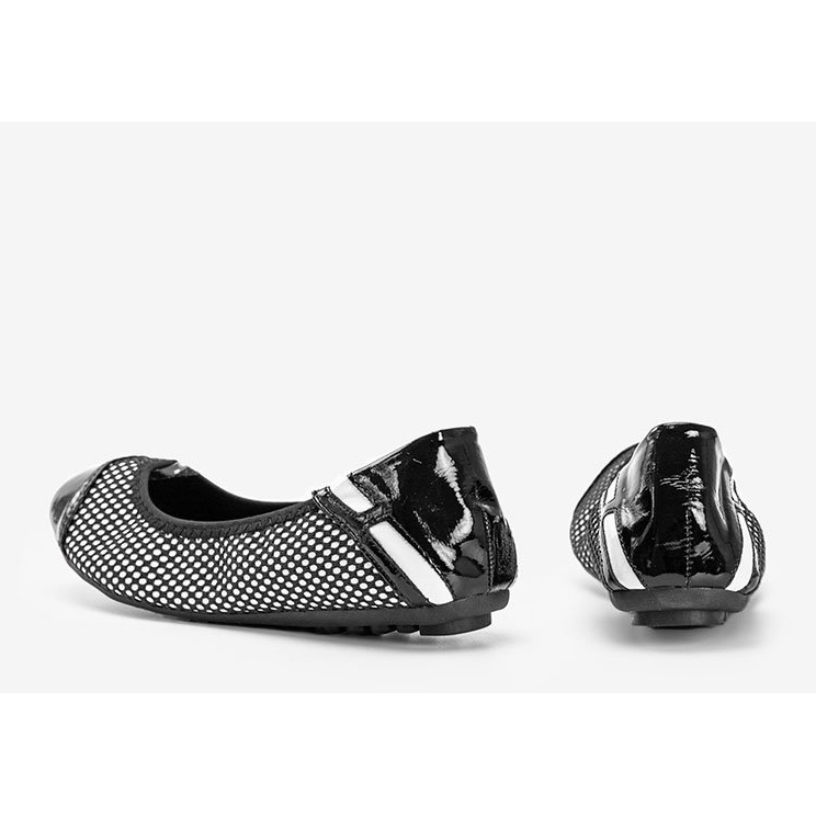 Bailarinas Debbie laqueadas de preto branco 1