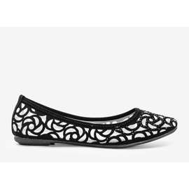 Bailarinas pretas com orifícios Vamos lá! branco preto 1 Bailarinas pretas com orifícios Vamos lá! branco preto 1