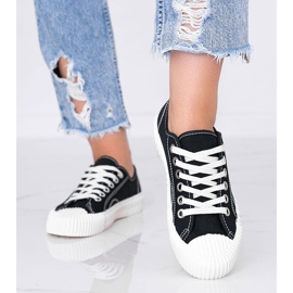 Tênis feminino preto com sola Nolita grossa 2