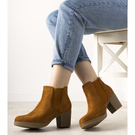 Botas de camelo no posto do Malawi marrom 1