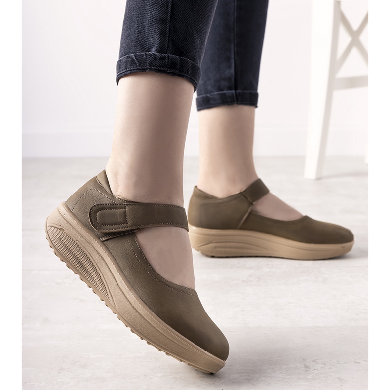 Sapatos marrons com sola grossa Lumen castanho 2