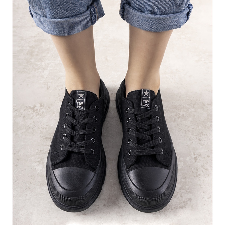 Tênis preto com sola Beat espessa 1