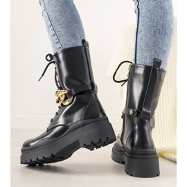 Botins pretos com corrente da Rock It 2