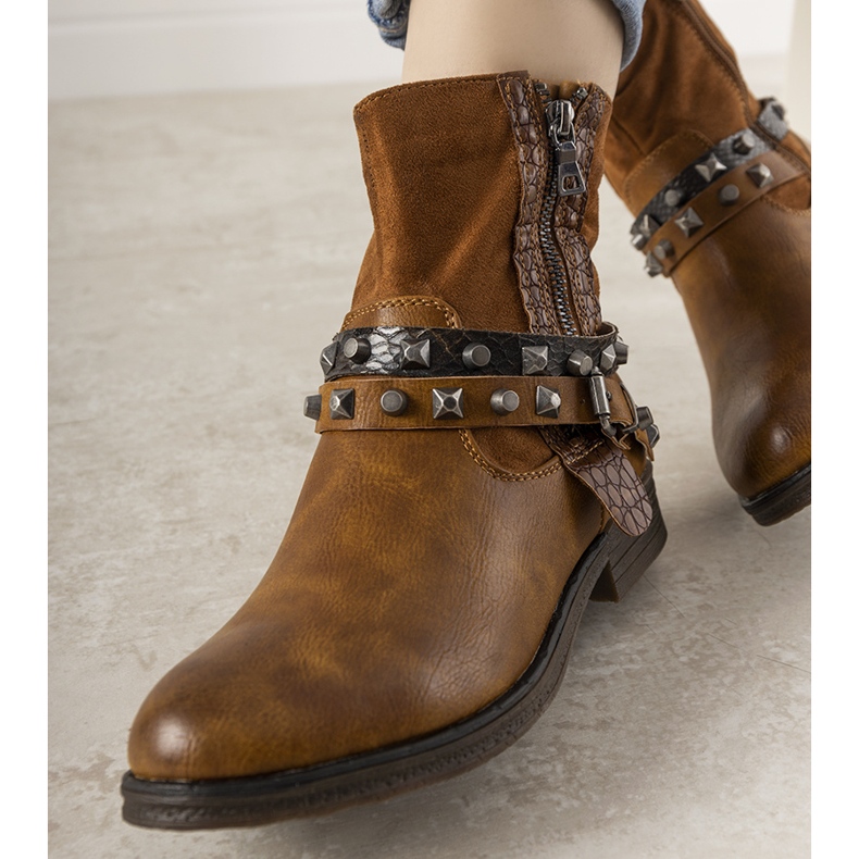 Botas marrons com tiara de Elffie cravejada castanho 2