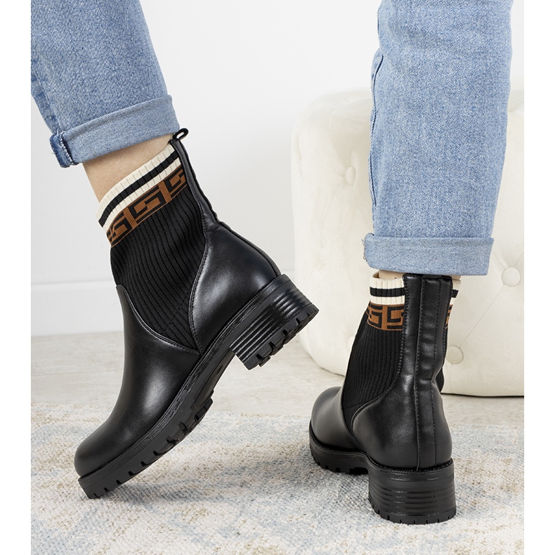 Botas pretas com meia cana Tamez preto 2 Botas pretas com meia cana Tamez preto 2