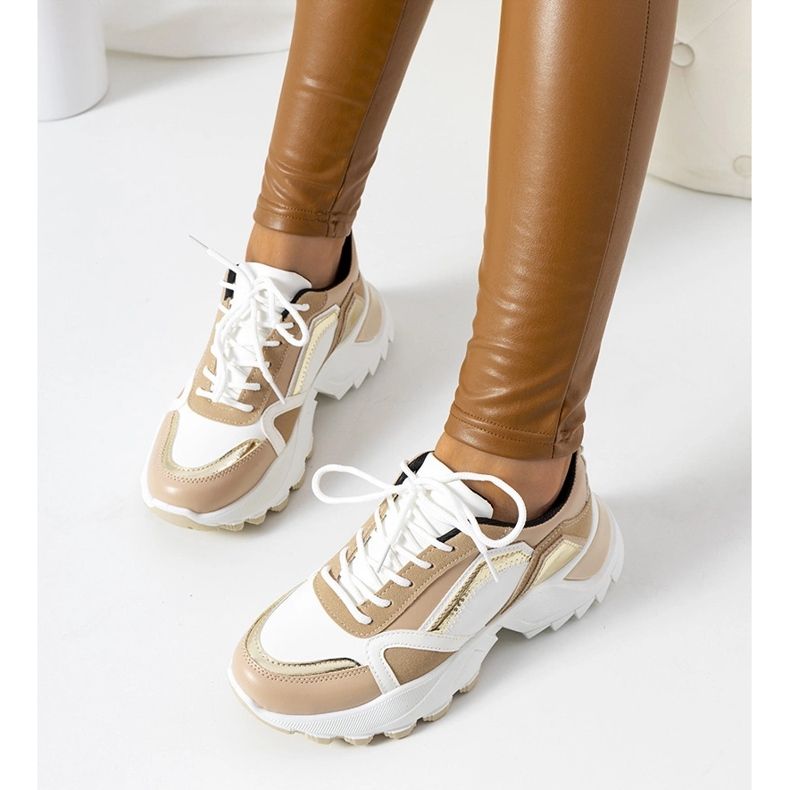 Tênis Gordani rosa com apliques metálicos bege 1