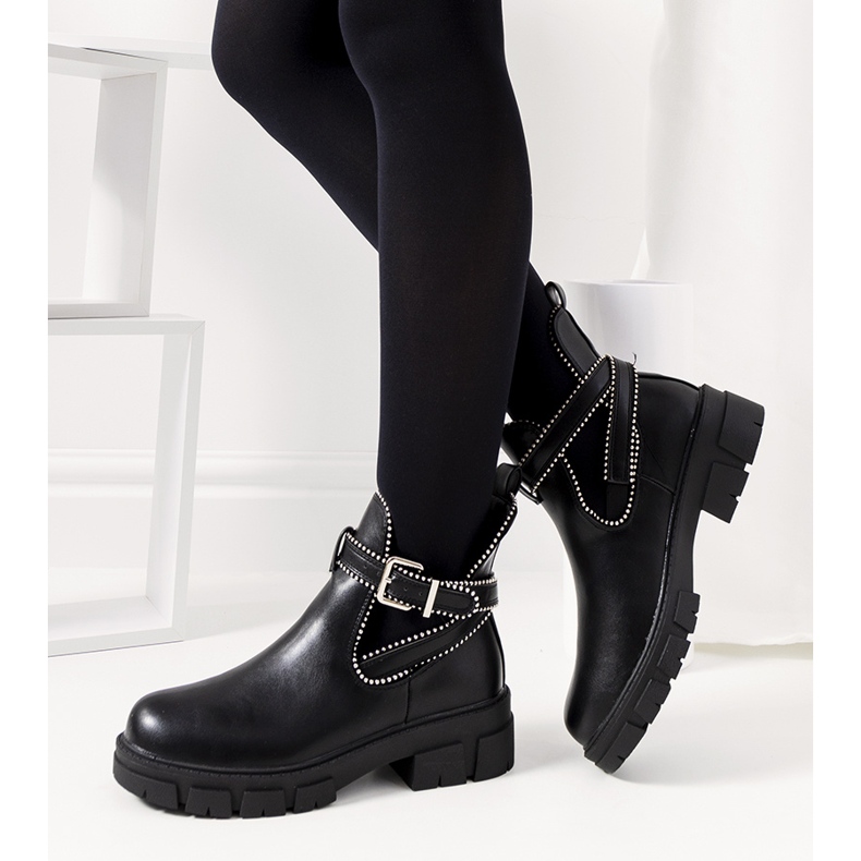 Botas pretas na plataforma Huff preto 1