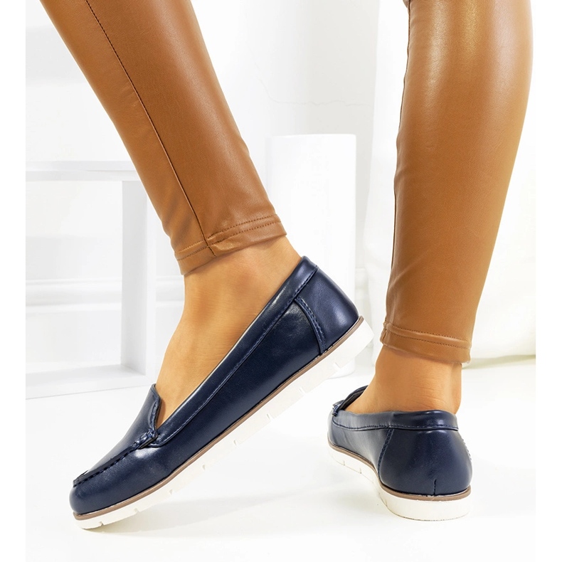 Mocassins femininos azul marinho da Montez 1