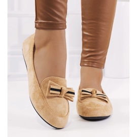 Mocassim bege com laço Lavinia 1