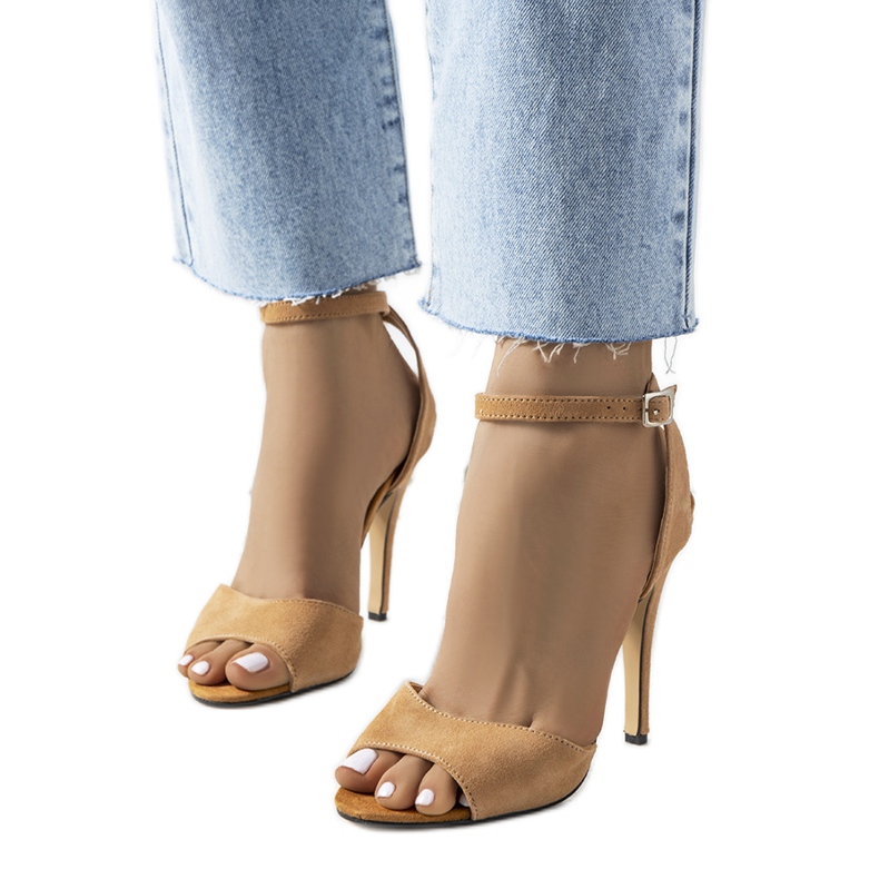 Scarpin bege com salto Luigina 1