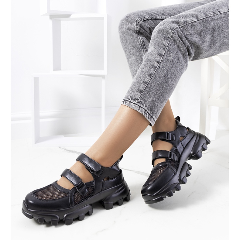 Tênis preto com sola de trator Djurs 1 Tênis preto com sola de trator Djurs 1