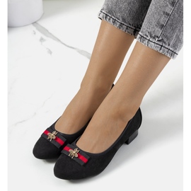 Sapatos pretos com gravata borboleta Vijver 1