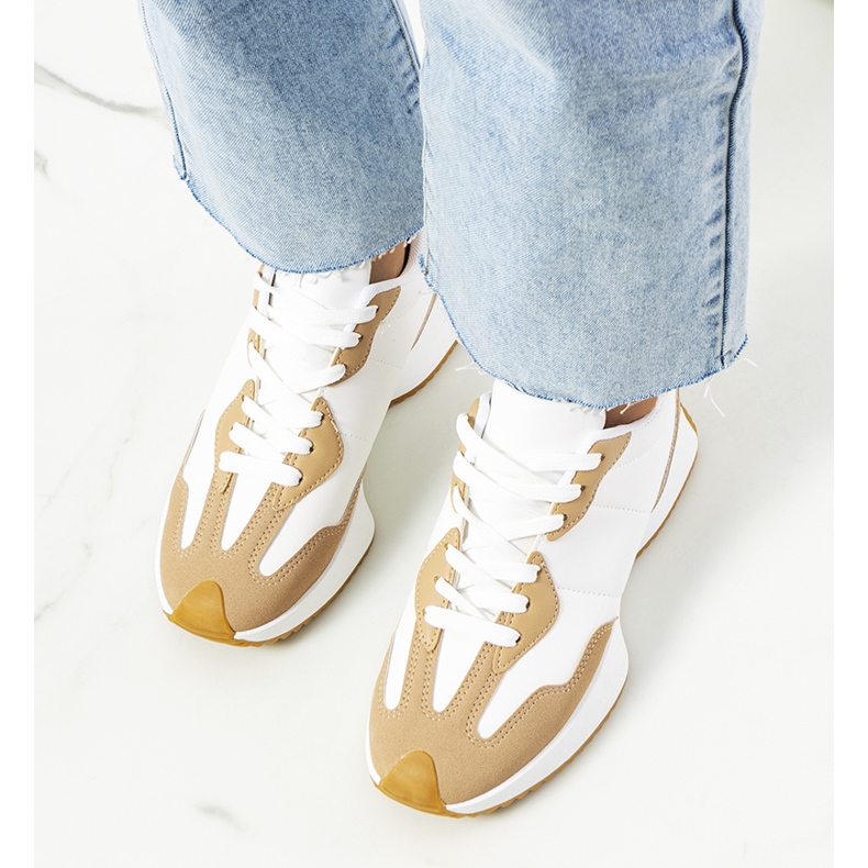 Tênis feminino Bege Cohen branco 1