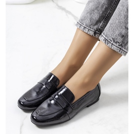 Sapato de couro Yasemin lacado preto 1