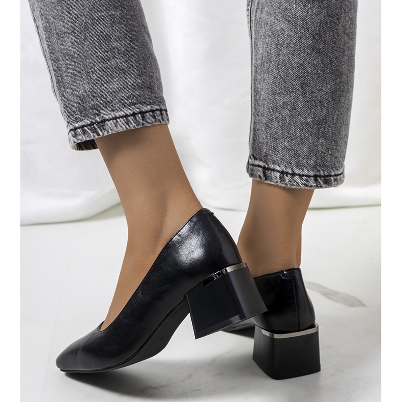 Bombas pretas no post Hanae preto 2