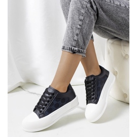 Tênis preto na plataforma Birkett 1