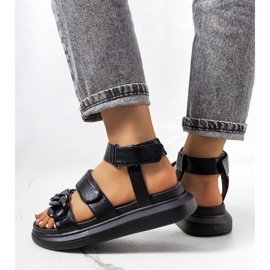 Sandálias pretas na plataforma Zepps preto 1