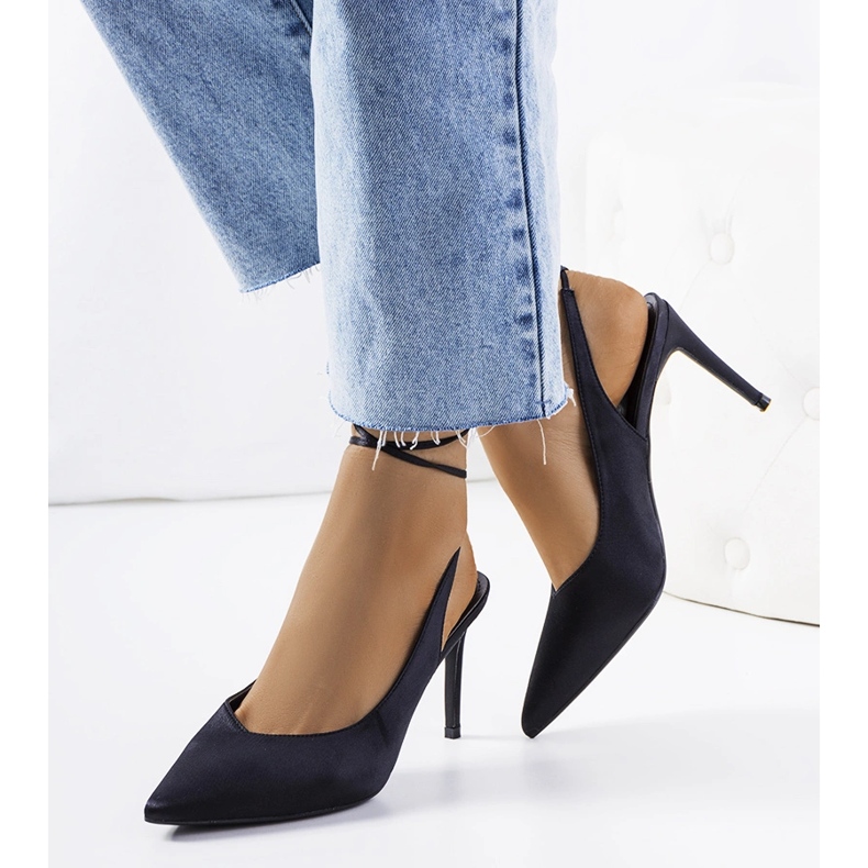 Salto preto com encadernação Anneli 1 Salto preto com encadernação Anneli 1