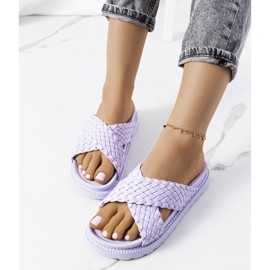 Chinelos roxos na plataforma Bierings tolet 1