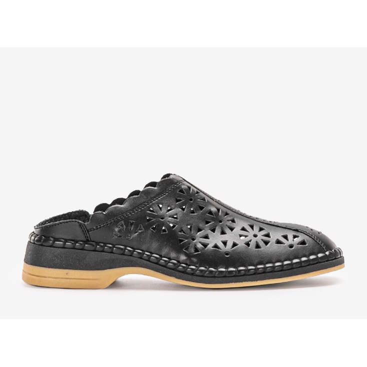 Pantufas pretas vazadas Fernandes preto 1