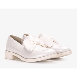 Brogues brancos com laço Bizier 1