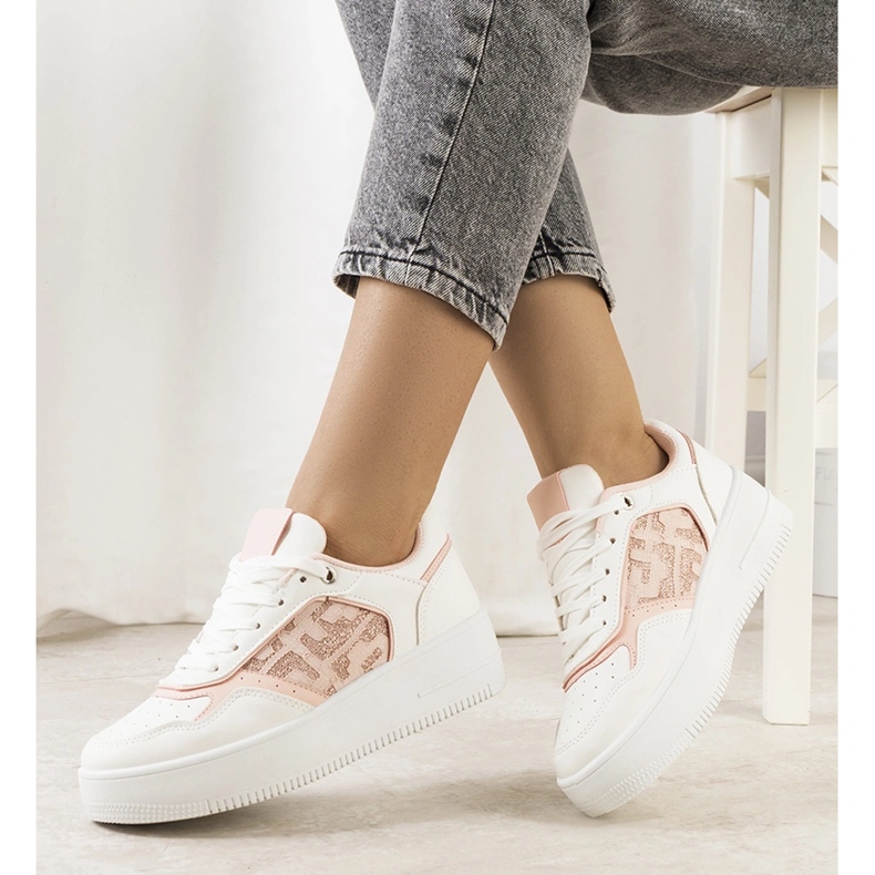 Tênis rosa na plataforma Coronel branco 1