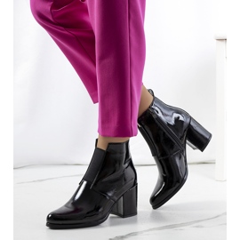 Couro envernizado preto de Norwich 1