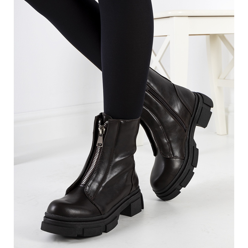 Botas castanhas com fecho decorativo Neal marrom 1