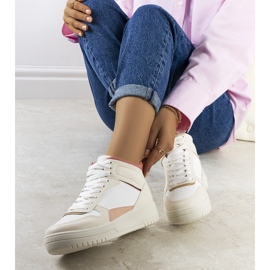 Tênis creme para o tornozelo Adite bege 1 Tênis creme para o tornozelo Adite bege 1