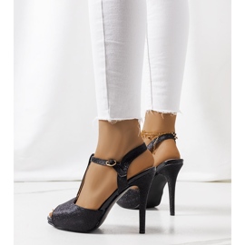 BM Sandálias pretas com salto Soler preto 1