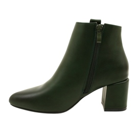 M.Daszyński Botas com zíper verde isolado 1