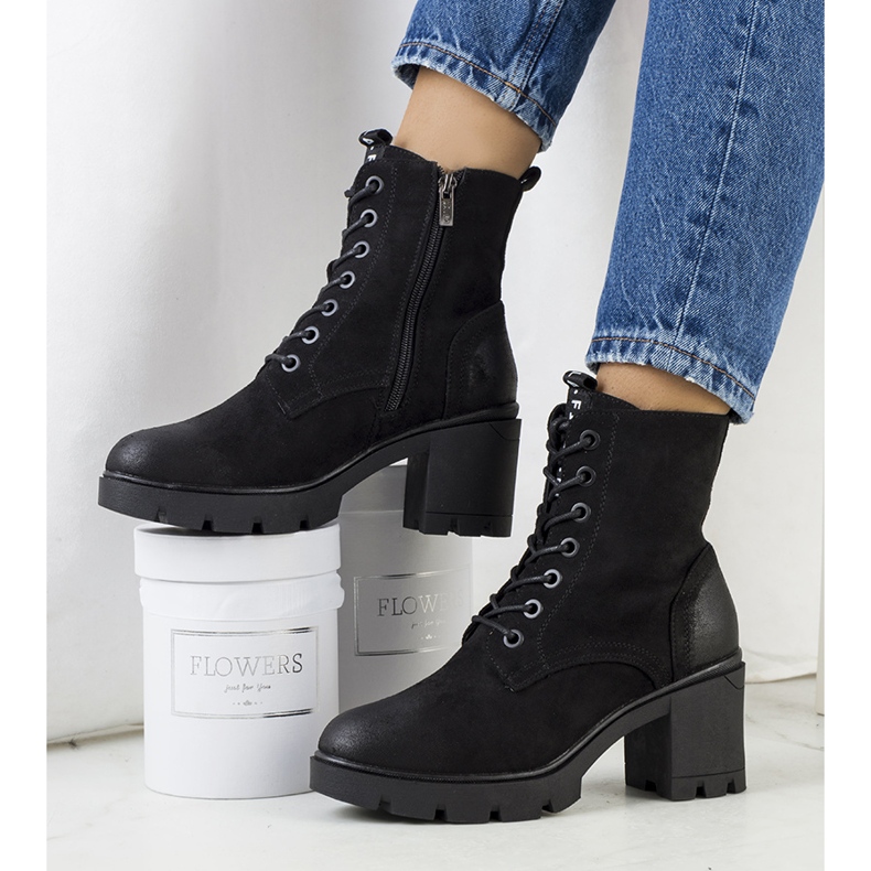 PA1 Bota Chichig de salto alto em camurça preta preto 1