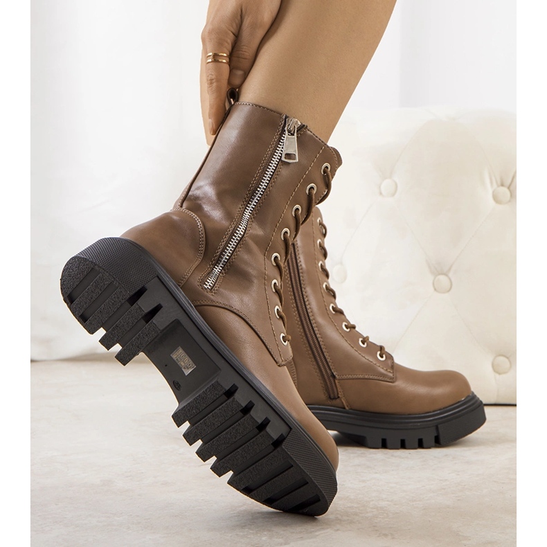 Botas bege escuro por Enoksen 1