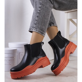 BM Botins pretos numa plataforma colorida Gaffney 1