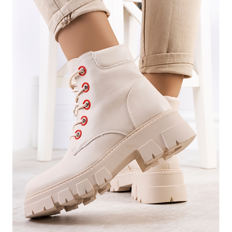 Bota cano baixo bege da Ursa 1