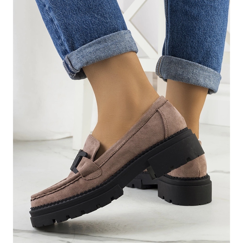 Sapatos de camurça ecológica castanhos bege 1