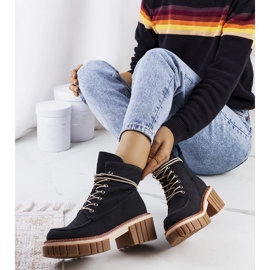 Caçadores negros de Nicolo preto 1