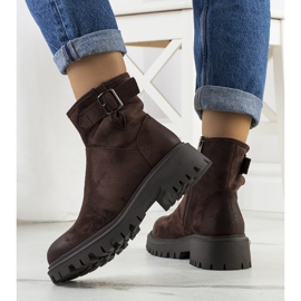 Bota marrom Alejandra 1