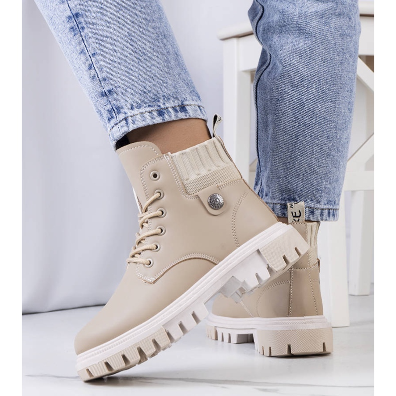 PA1 Botas femininas bege da Odell 1