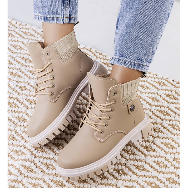 PA1 Botas femininas bege da Odell 2
