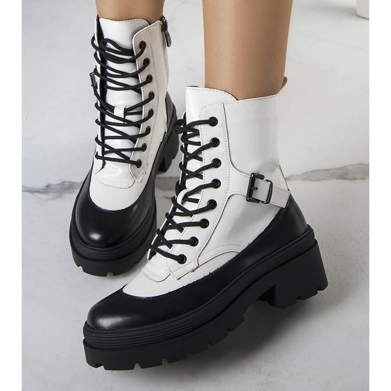 Os caçadores brancos de Norra 1