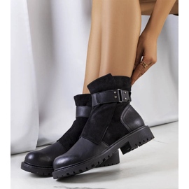 Botas pretas com cinto de Kevin preto 1 Botas pretas com cinto de Kevin preto 1