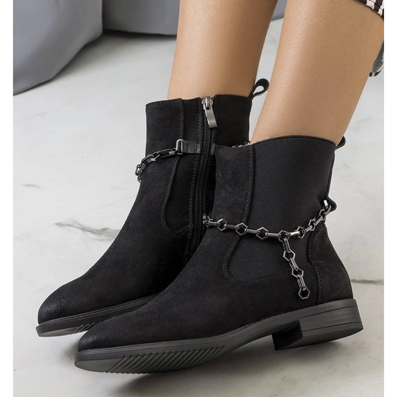 Botas pretas com corrente Lesme preto 1 Botas pretas com corrente Lesme preto 1