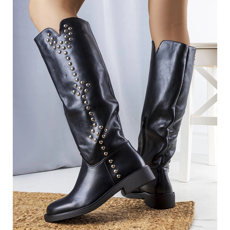 Bota preta com tachas Danilo preto 1 Bota preta com tachas Danilo preto 1