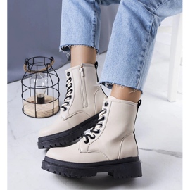 Botins com isolamento bege por Jolene 1