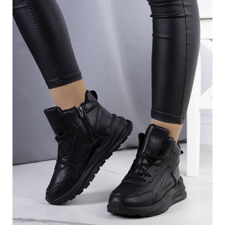 Tênis isolante preto Tasma 1