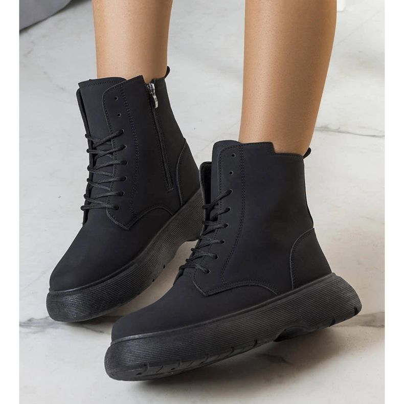 Botas com forro preto, Neile 1