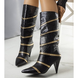 Botas isolantes Nevzo pretas e douradas preto 1