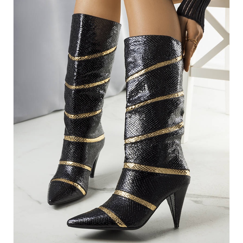 Botas isolantes Nevzo pretas e douradas preto 1