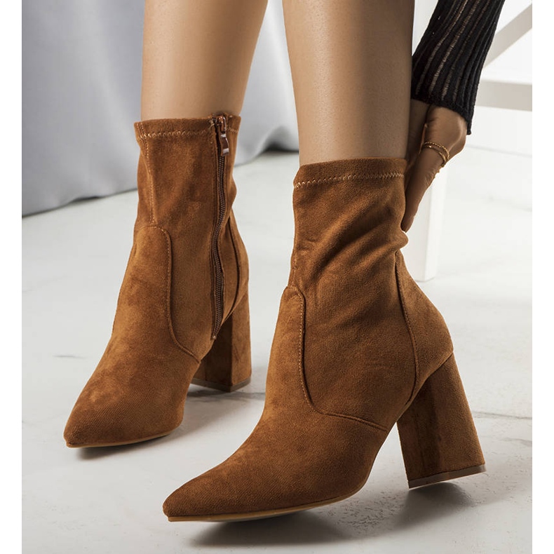 PA1 Botas de camelo no poste Kensley marrom 2